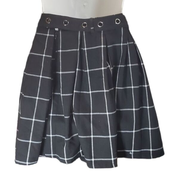 HOT TOPIC belted plaid skirt M - Picture 3 of 7